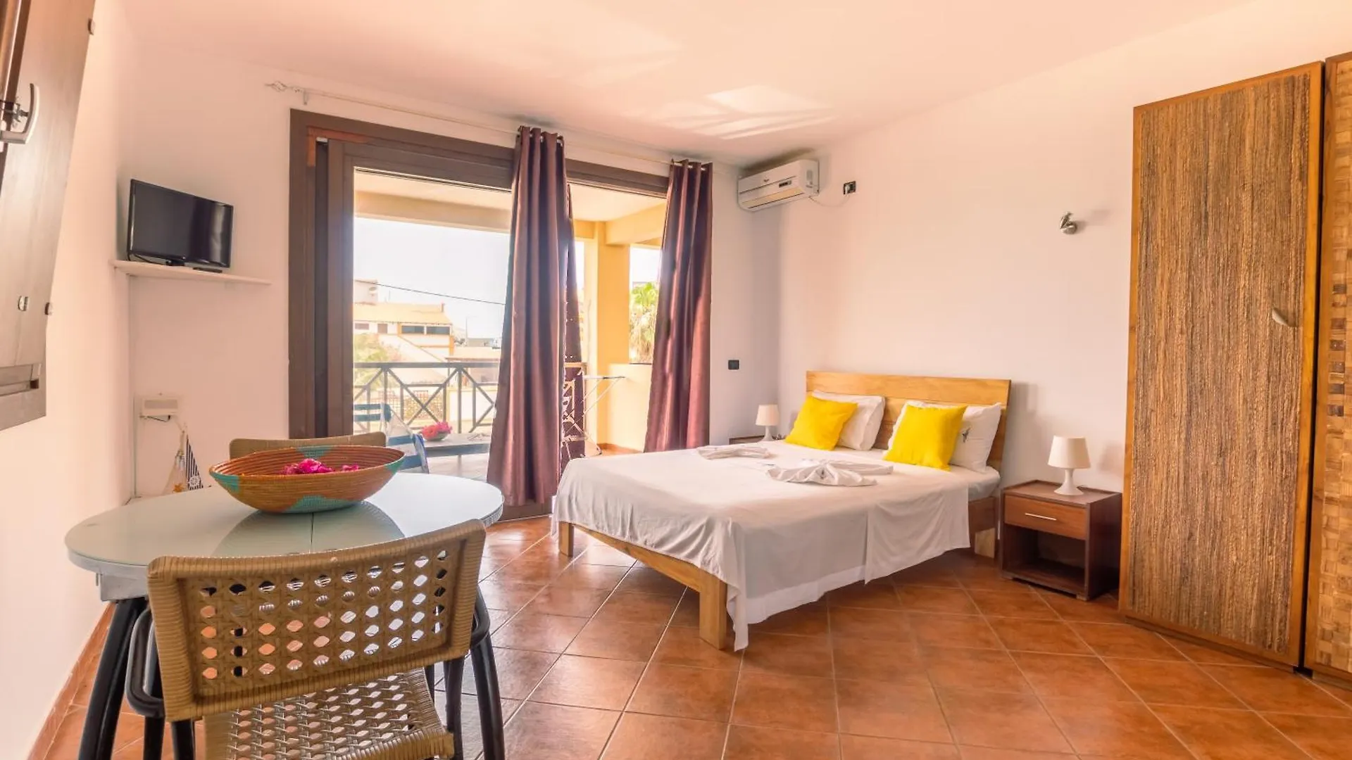 Porto Antigo Hotel Bb Santa Maria Cape Verde
